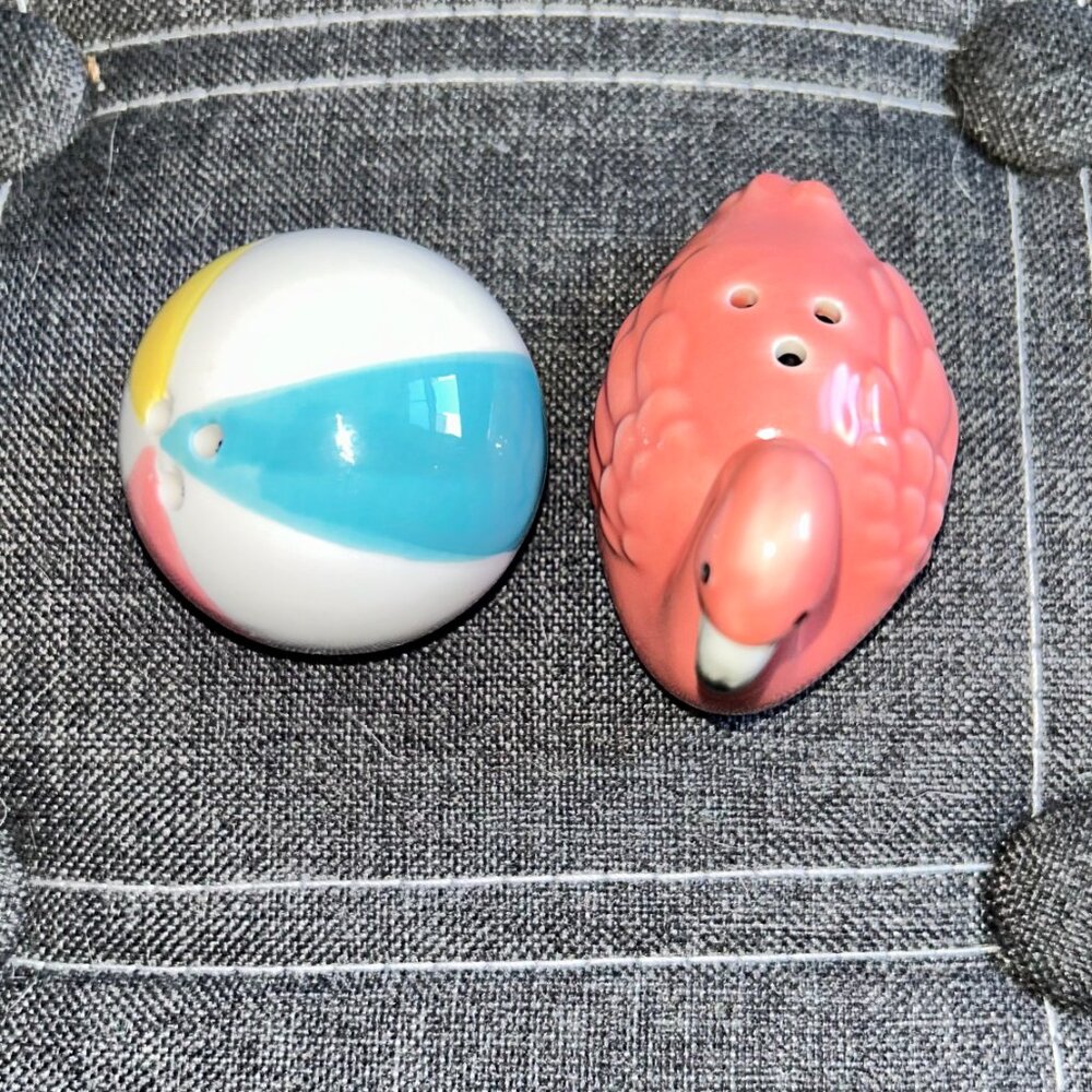 Pink Flamingo and Beach Ball Salt and Pepper Shaker - Picture 6 of 7